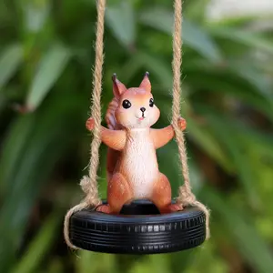 Large Swinging Tire Squirrel Ornament, Garden Decor Animal Hanging Piece, Home Wall Decoration/windshelf, Resin Craft, Garden Accessories