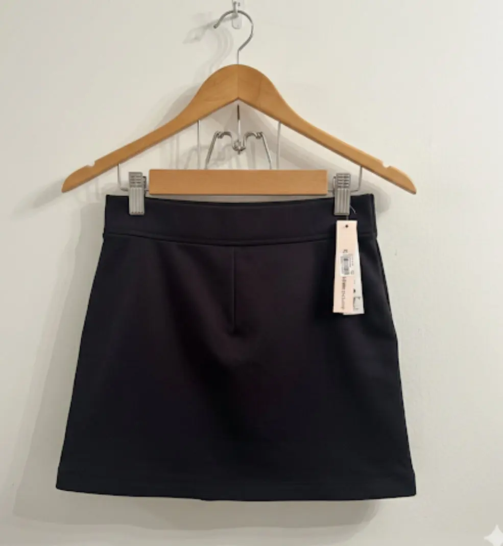 Aqua (Bloomingdale’s) Black Mini Skirt – Size XS
