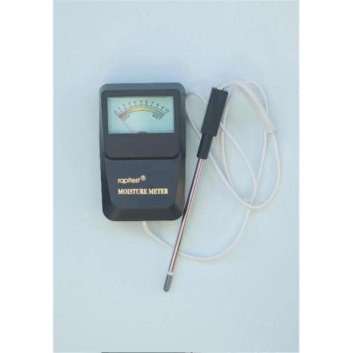 Luster Leaf 1820 Rapitest Moisture Meter With Probe On