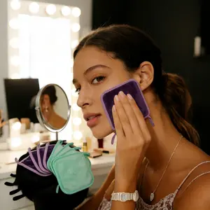 12-Packs of Reusable Microfiber Makeup Remover Cloths, Flannel Makeup Remover Towels, Facial Towels, Soft and Gentle on the Skin, Machine Washable Without Distortion, Suitable for Home and Travel, 5.1×5.1 in.