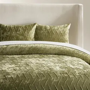 Z Gallerie Eve Textured Velvet Quilt Set - Pistachio