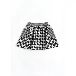 Sharp Dressed Skater Skirt: Houndstooth