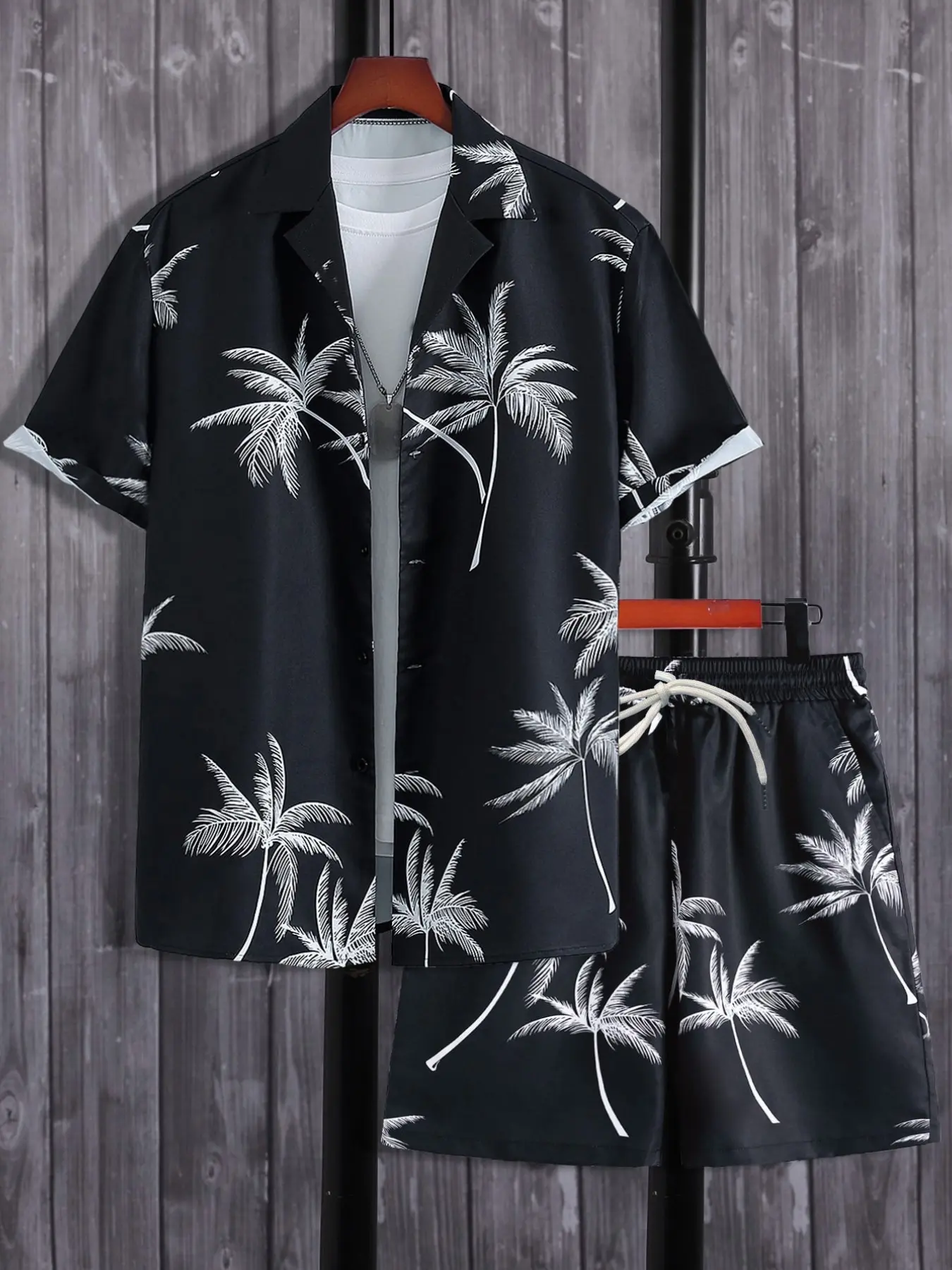 Men's summer coconut tree Leaf print set, short-sleeved shirt   casual shorts, fresh holiday style, loose and comfortable daily outfit