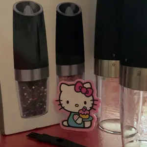 【SUMNEW】2pcs Gravity-sensing Electric Salt And Pepper Grinder Set, Battery-powered LED Light, One-hand Operation,Local Warehouse, Adjustable Coarseness Grinder, Black Kitchen Gadget, (Grinders Only, No Salt or Pepper Included)