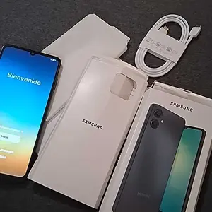 Samsung Galaxy A06 A065M 64GB Dual-SIM GSM Unlocked Smartphone