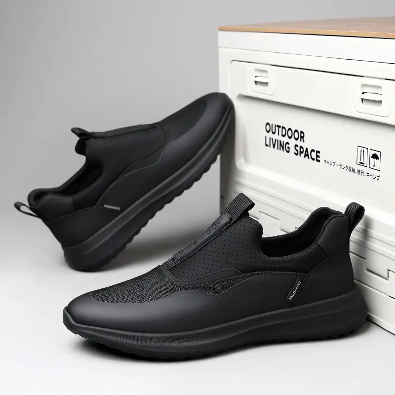 Summer thin, versatile running shoes for men with soft-soled mesh, breathable, odor-resistant, and trendy shoes