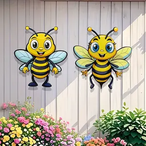 2 Metal Bees Outdoor Wall Decorations, Garden Accessories - Lovely Garden Bees with Wings and Antennae, Durable Iron Bee Statues Suitable for Fences, Easy to Hang Lightweight Bee Decorations, Suitable for Gardens - Ideal Gift for Nature Lovers