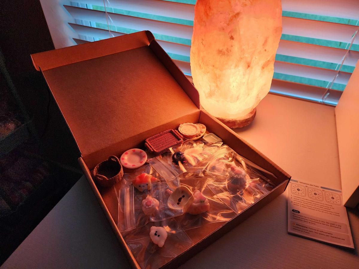 Item: 10 Squishies+10 Plates+Various Accessories