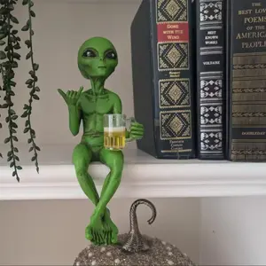 Alien Design Beer Drinking Statue, Resin Figure, Fun Humorous Whimsical Space Room Decor, Includes Beer Cup, Ideal Gift for Sci-Fi Fans, Decorative Figurine, Decoration, Ornaments, Sculpture