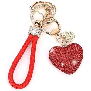 Hot selling women's car keychain full of diamond heart keychain Valentine's Day love keychain bag pendant