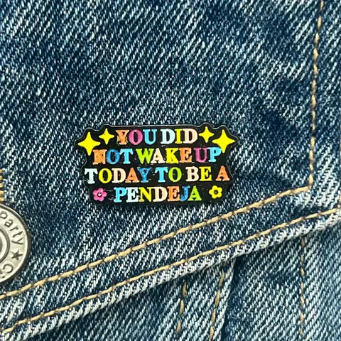 Fashionable Letter Badge, Cute Brooch, Durable Metal Pins, Fashion Lapel Pin, Fashion Clothes Accessory, Clothes Accessories for Women & Men, Trendy All-match & Exquisite Brooch for Birthday Gift
