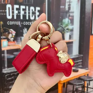 Trendy Cute 2026 Year of the Dragon Keychain, PU Leather Horse Shape Lucky Charm Pendant, Aesthetic Couple Bag-Car Accessory, Fashion Portable Decorative Gift for Adults, Trendy Cute Keychain