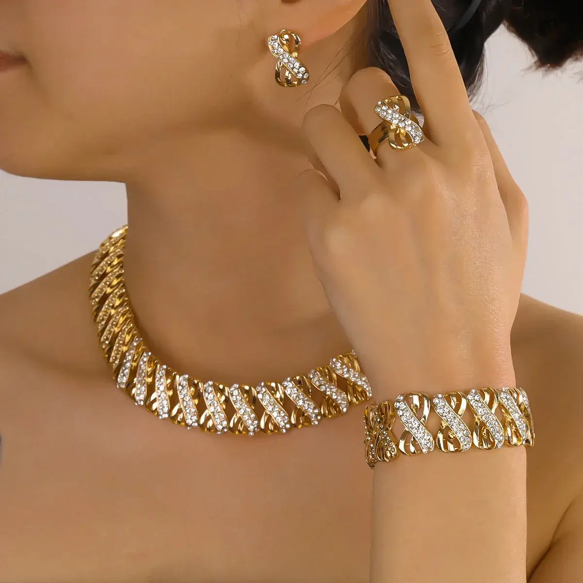 Middle Eastern Women's Luxury Costume Jewelry Set - Elegant Adjustable Necklace & Bracelet Combo, Fashion Accessories for Parties, Weddings, Gift-Giving