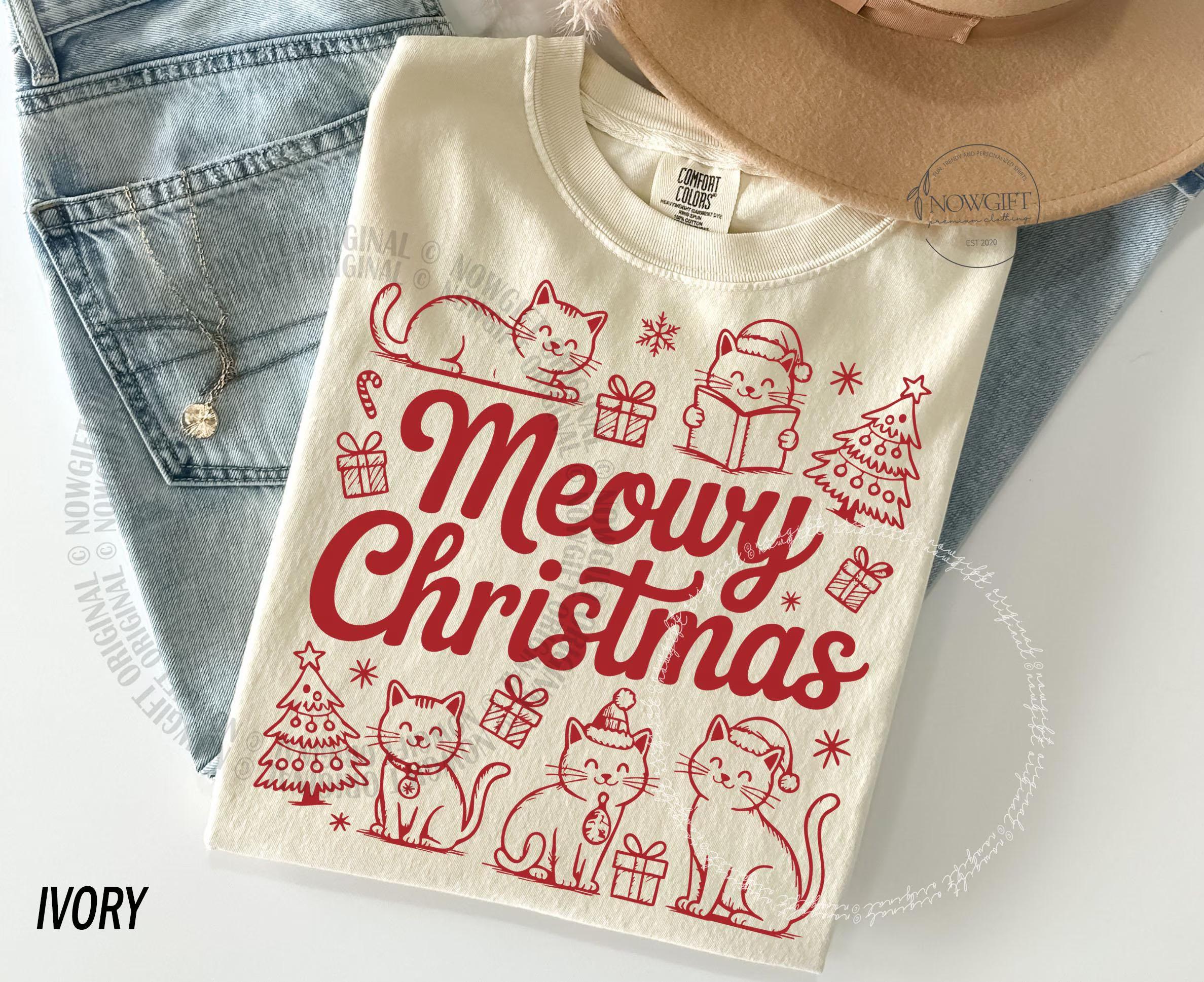 Comfort Colors Meowy Christmas Cat T-Shirt, Merry Xmas Cat Mom Sweatshirt, Cute Kitten Holiday Apparel, Winter Aesthetic Pet Lover Graphic Tee, Funny Festive Cat Sweater, Cozy Holiday Party Apparel, Christmas Gift for Cat Mom & Cat Lovers