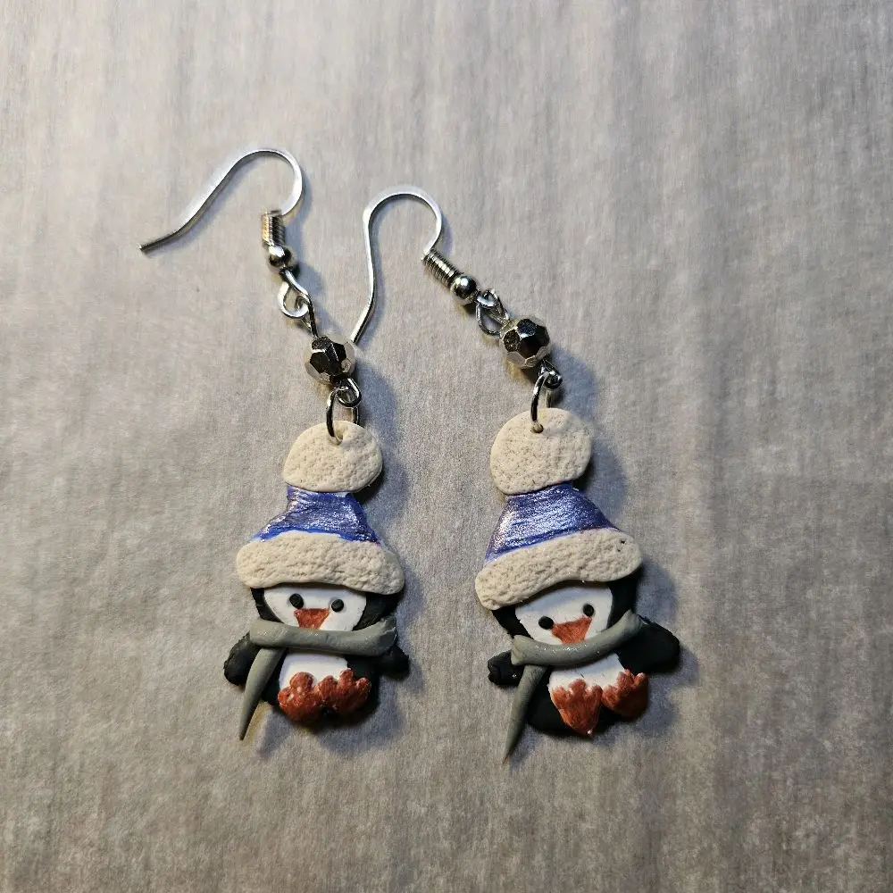 Christmas Penguins Earrings with Festive Design and Winter Accents