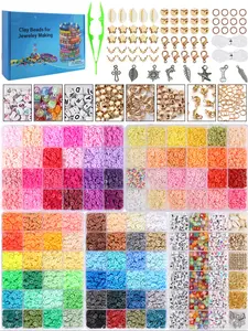 10700pcs Soft Clay Beads Bracelet Making Kit, Friendship Bracelet Set, Flat Beads for Jewelry DIY, Necklace Handmade Gift