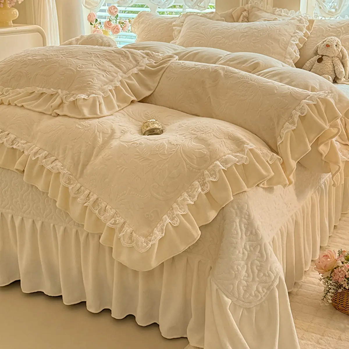 Secret Garden - Off-White