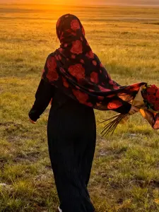 Women's Fashion Chiffon Rose Print Long Scarf Hijab, Turban Hijab Breathable Outdoor Daily Headscarf, Stretchy Muslim Hijab for All Seasons