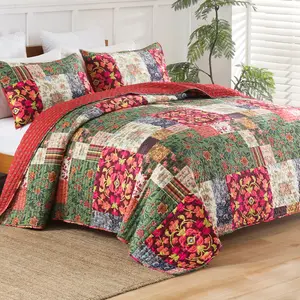 2/3 pcs Patchwork Red All Season Bedspreads Set , Soft Floral Coverlet Bedding Set with Plaid Printed Pattern, Reversible Boho Quilt Set with Pillow Shams, All Season, without Filler, Bedroom Decor