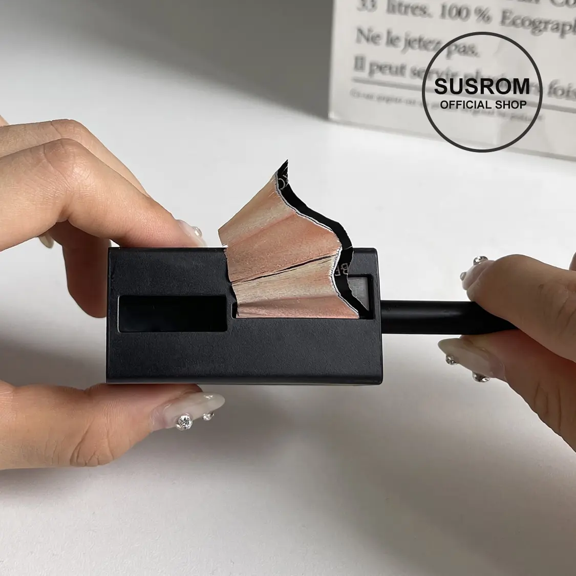 SUSROM Eyebrow Pencil Sharpener for Effortless Sharpening, Mini Cosmetic Sharpener with Precision Blade and Ergonomic Metallic Design for Wooden Pencils, Pencil Sharpeners