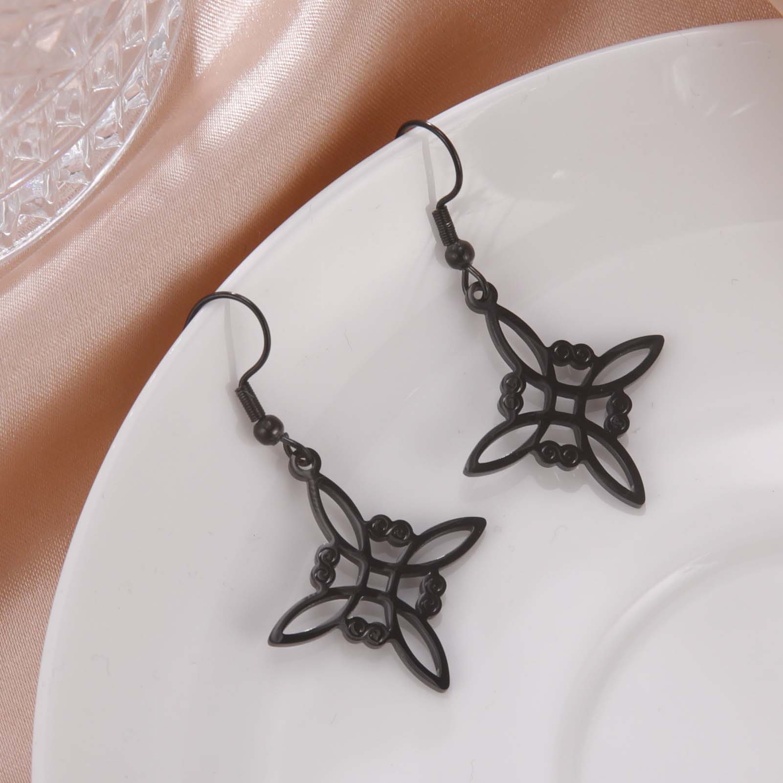 Irish knot ear hooks, stainless steel symmetrical ear hooks, women's everyday wear gift