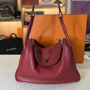Pre-owned HERMÈS Red Clemence Leather Handbag (Lindy style)