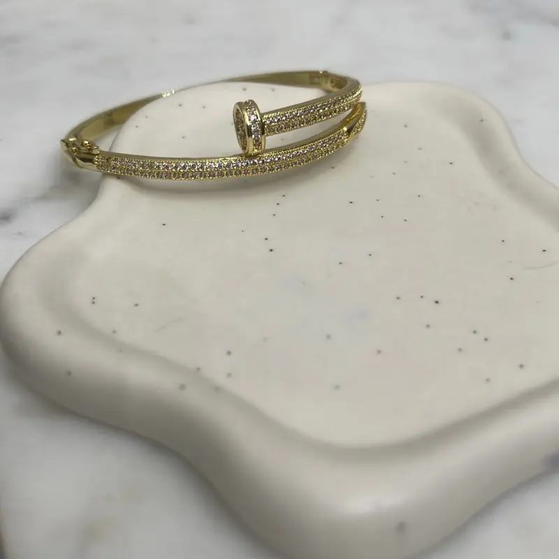 Bangle con Zirconia Cierre de Caja Alta Calidad Hasta Size 8 Elegante y Brillante para Mujer