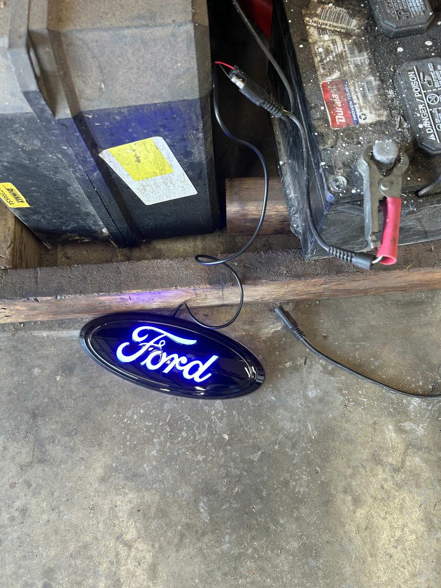 Item: Blue Light, 【Static】23*9CM / 9.06*3.54IN