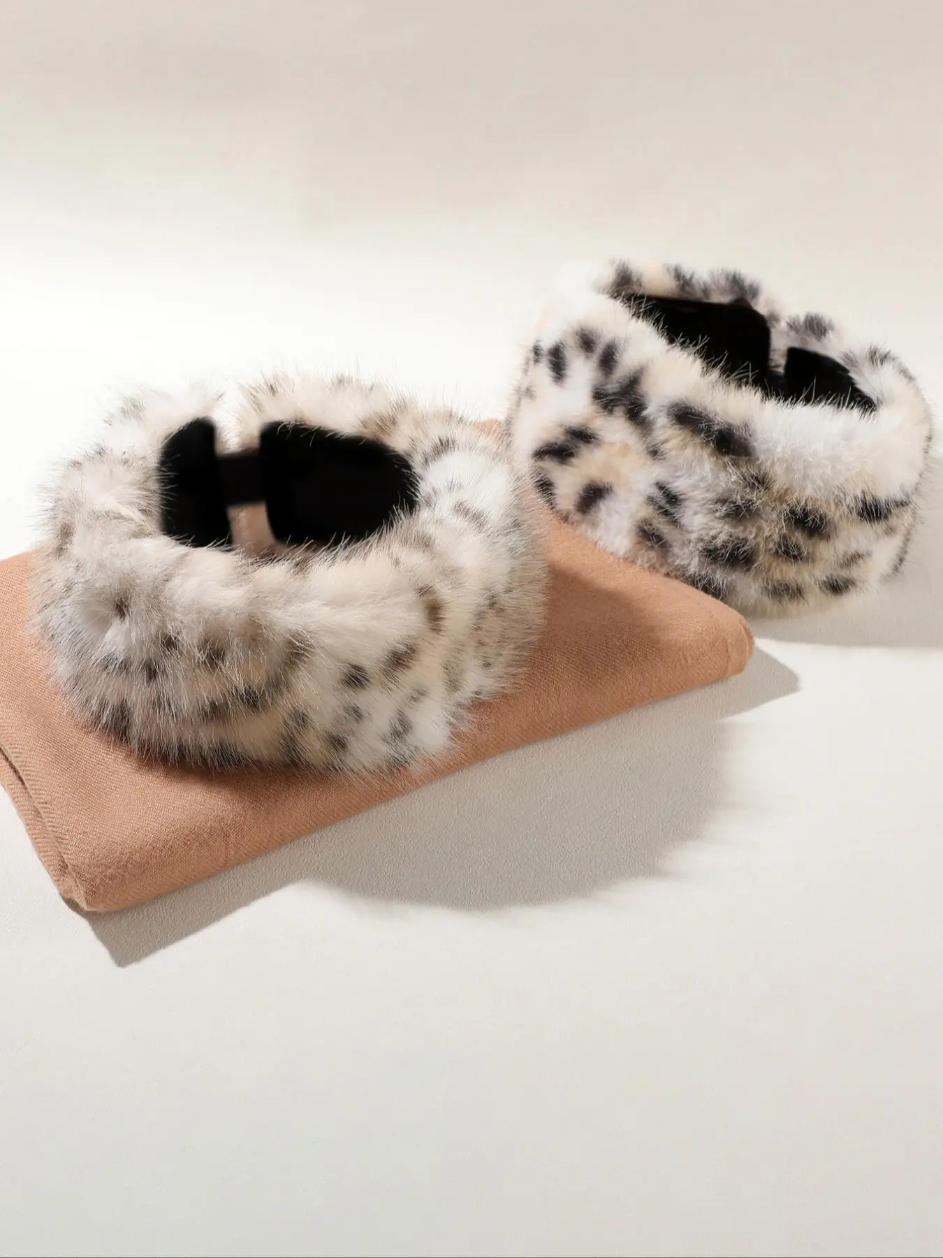 New Vintage Leopard Print Faux Fur Hairband Y2K Sweet Cool Style Fashion Headbands for Daily Home Commuting Casual Parties Fall Winter Warm Accessories