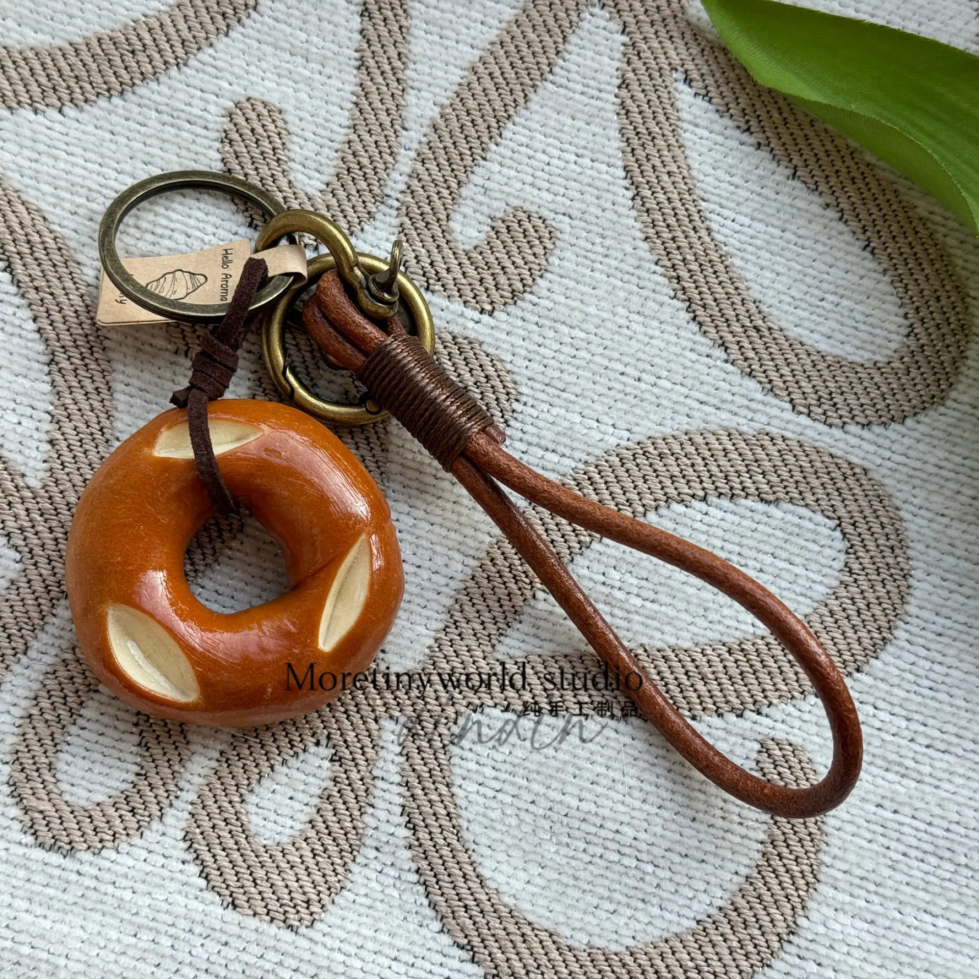 Bagel vintage leather cord