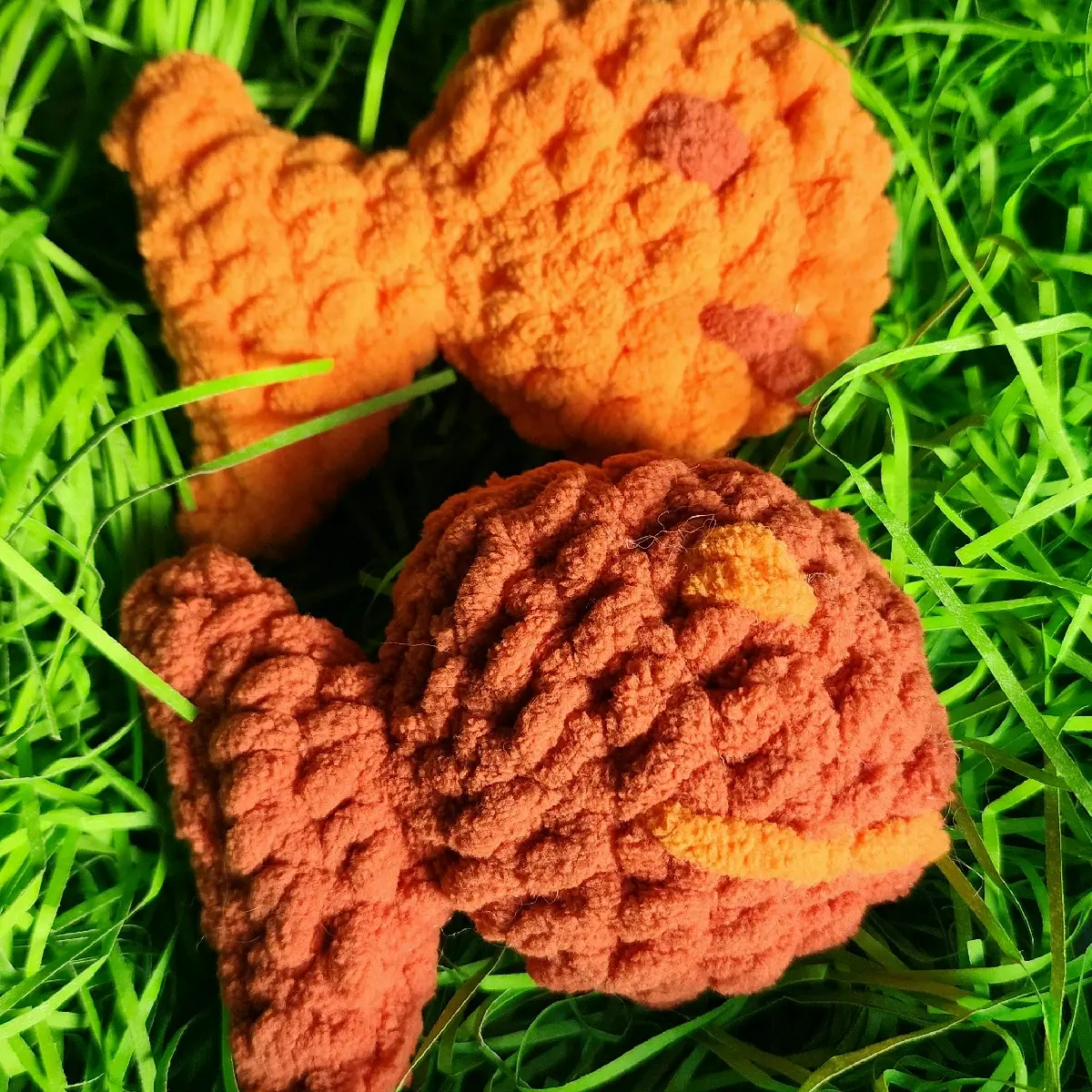 Small Goldfish Crochet Plush / Available in Keychain/ Handmade / Soft Chunky Yarn/ Bag Clip Decor/ Amigurumi Plushie / Easter Gift / Birthday Gift