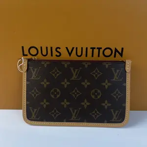 Pre-owned Louis Vuitton Monogram Neverfull Zipped Pouch