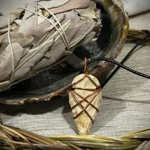 Copper Wire Wrapped Native American Arrowhead Necklace - Fashion Accessory for Casual Wear and Special Events