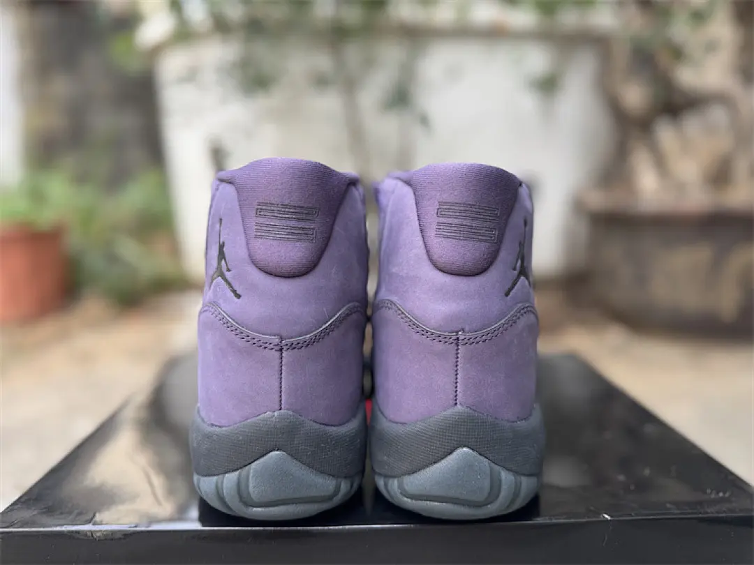 Lavender Suede High Top Sneakers Dark Grey Wavy Outsole Embroidery Vintage Basketball Trainers