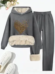 Men's Casual Hooded Sweatshirt & Pants Set, Fleece Lined Thick Knit Fabric, Heart Pattern Print, Fall Winter, Warm Fitted Two-Piece Clothing