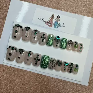 Amazing K Nails Emerald Isle Escape - Vibrant Short Coffin Press-Ons for Refreshing Elegance