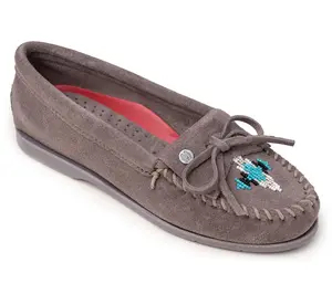 Minnetonka Women's Nizhoni Beaded Suede Moccasin Minnetonka Women's Nizhoni Beaded Suede Moccasin