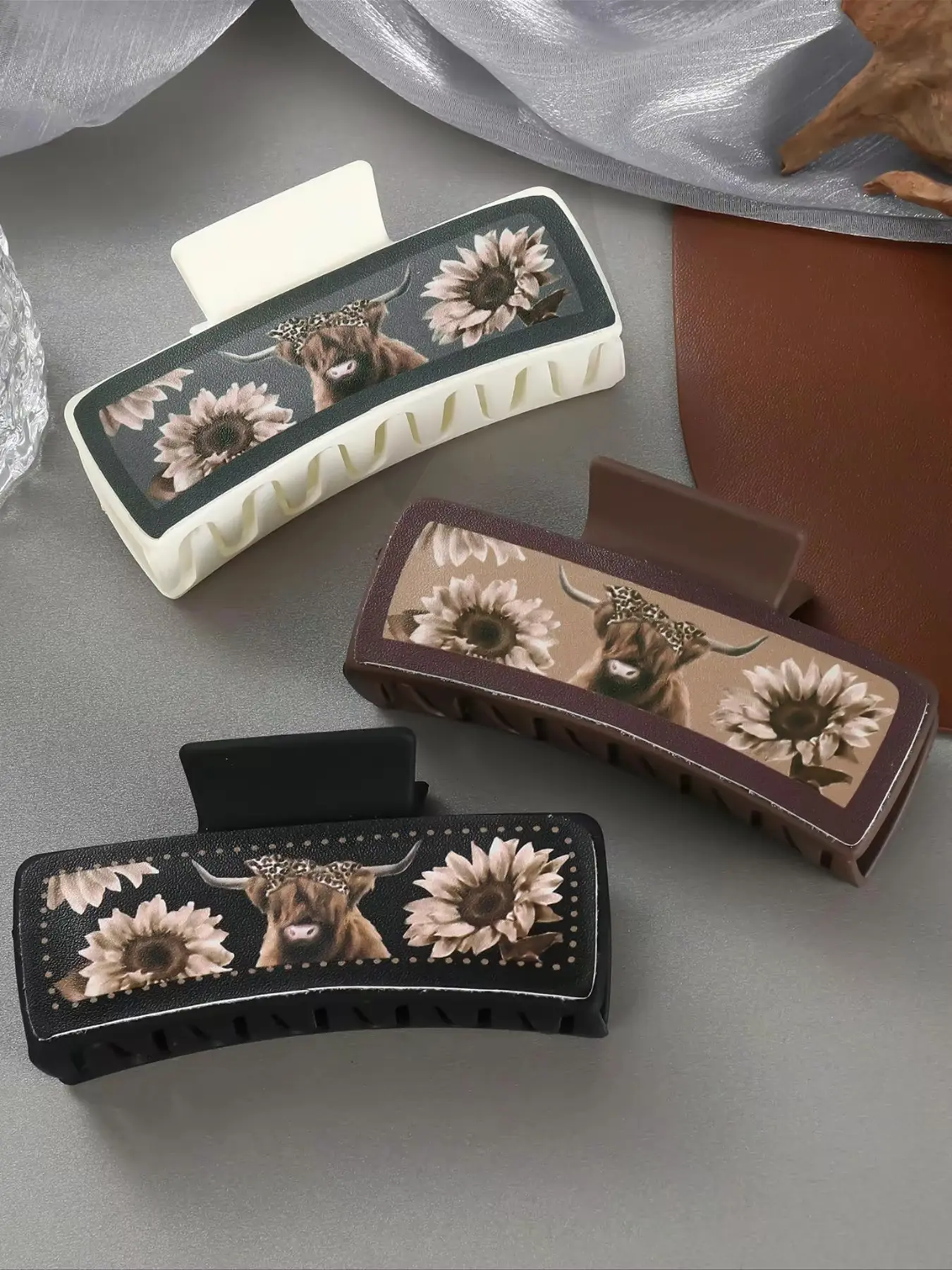 Retro sunflower and cow pattern hair clip, fashionable and casual retro hair clip, suitable for daily wear, vacation and dating occasions, and also a surprising and exquisite small gift, Super Cute Clips, Cute Hair Accessories, Hairclips