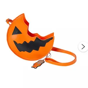Trick-or-treat handbag