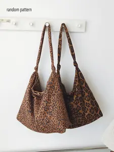 Women's crossbody bag lightweight shoulder bag leopard print fashionable versatile personality trend suitable for daily work, commuting, shopping, women's crossbody bag Crossbody Tote Bag