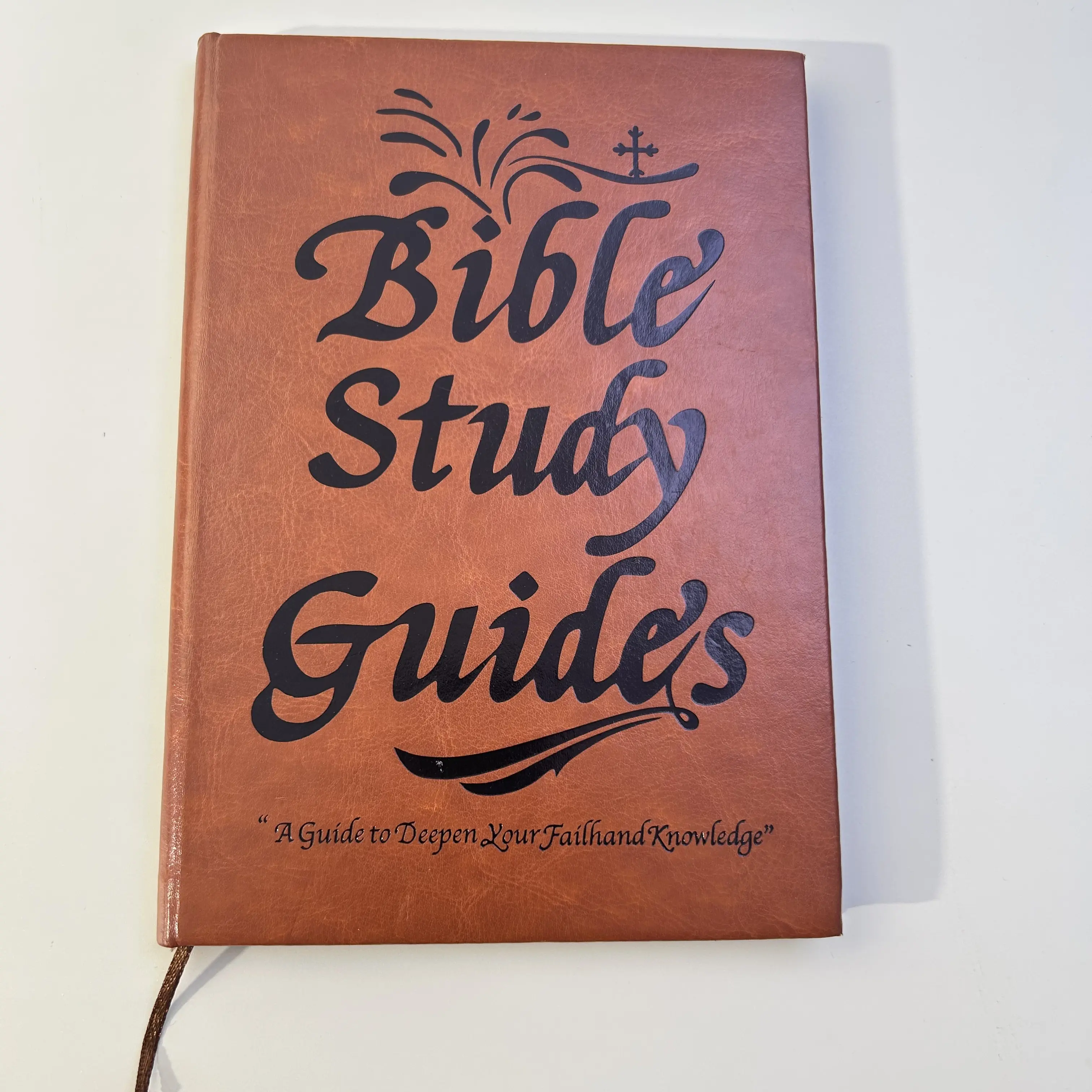 Women's 66-Page Bible Study Guide & Year-Long Devotional Journal, Office Stationery with Daily Scripture Quote, Prompt for Spiritual Growth & Reflection, Magnetic Calendar