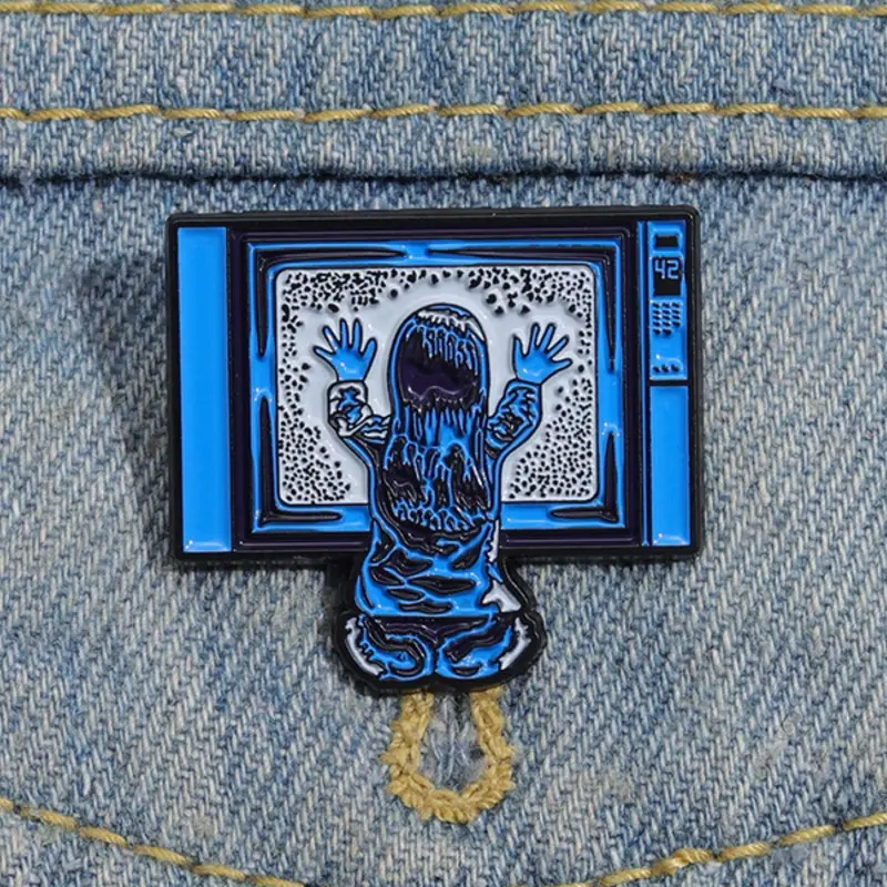 80s Horror Movie Themed Brooch, Lapel Brooch, Vintage Fashion Accessories for Women & Men, Trendy All-match & Exquisite Brooch for Birthday Gift, Durable Metal Pins, Brooch Pin Clip