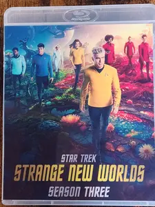 Star Trek Strange New Worlds (Blu-ray, 2-Disc Set)