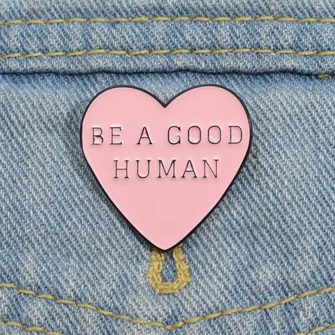 Heart & Letter Design Brooch, Fashion Lapel Pin, Brooch Pins, Fashion Alloy Accessories for Women & Men, Suitable for Backpacks, Jeans, Scarves, Hats Decoration Fixed Buckle, Casual Zinc Alloy Jewelry for Men & Women, Hat Clip
