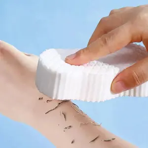 Magic Exfoliating Bath Sponge, 3D Ultra Soft Exfoliating Bath Sponge, Skin-Friendly Reusable Alternative to Exfoliating Gloves, Body Scrubber, Random Color