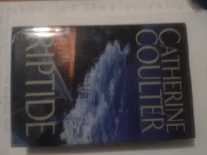 USED-Riptide by Catherine Coulter (Hardcover)