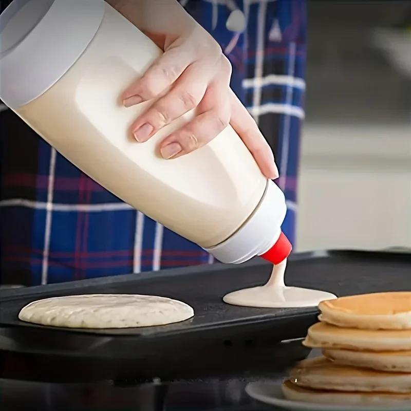 Handheld Batter Dispenser, Pancake Batter Dispenser, Kitchen Gadgets for Home Use, Utensils,Pancake Batter Dispenser with Blender Balls, Kitchen Batter Squeezer Bottle Suitable for Cupcakes, Pancakes, Muffins Smooth
