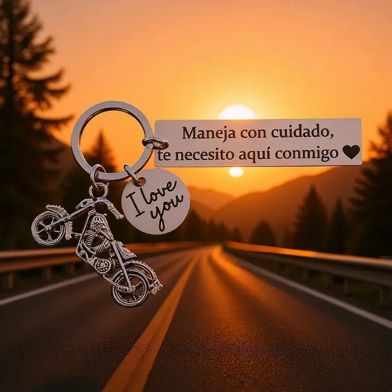 Stainless Steel Engraved Motorcycle Keychain - Creative Couple's Car Hanging Ornament Gift (Spanish Love Phrase) Cute Black Cat purse gains animal exquisite couple charm decorative key