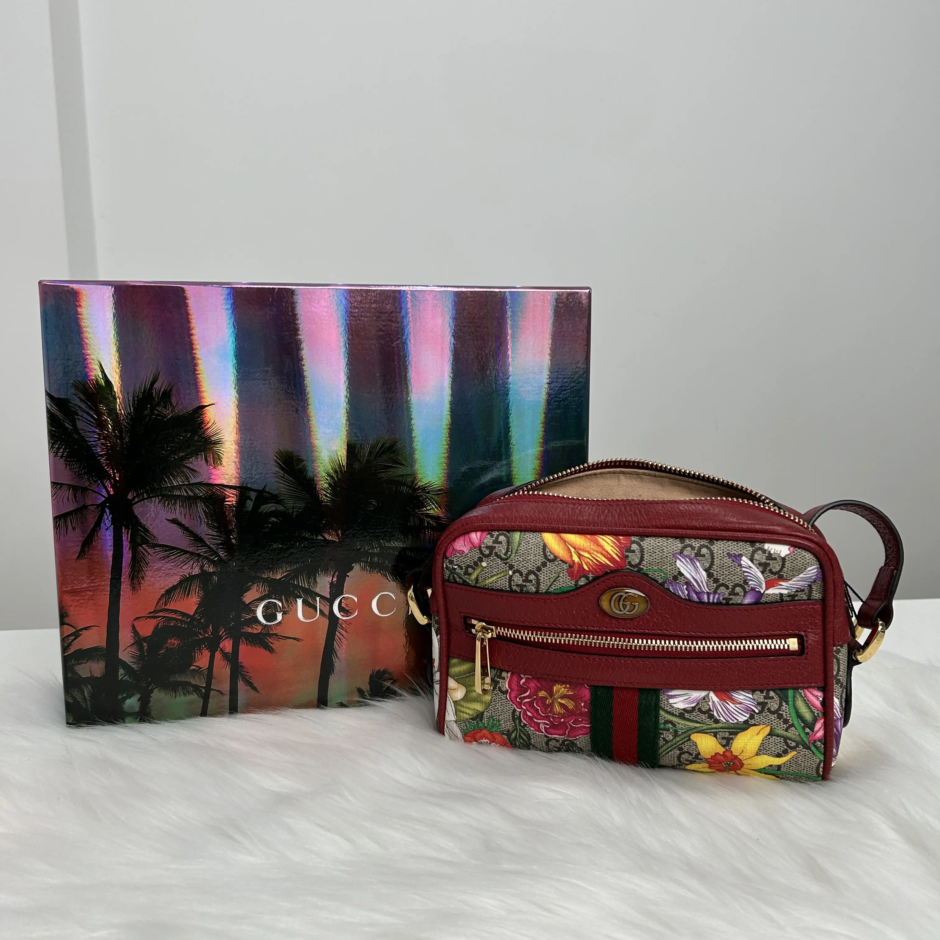 Pre-owned GUCCI Coated Canvas Shoulder Bags 【Summer Collection】Gucci Ophidia GG Supreme Flora Print Mini Camera Bag with Red Leather Trim B8052402 Vluxury