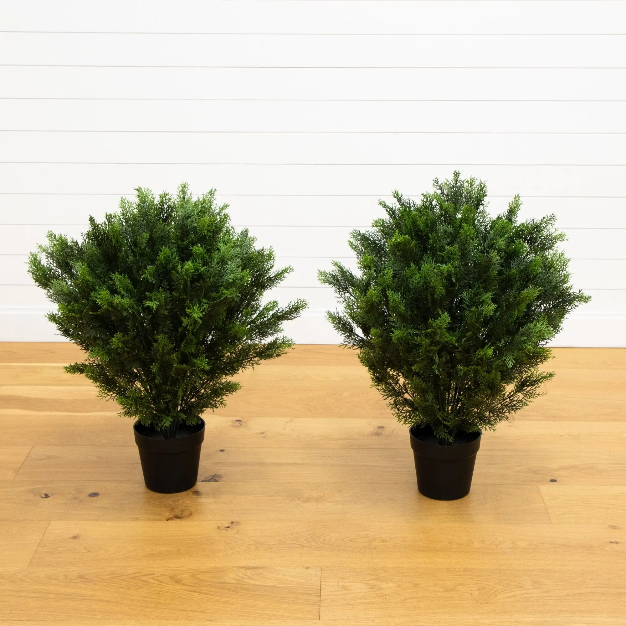 2-Piece 3ft UV-Resistant Cedar Artificial Shrubbery Set, Lifelike Artificial Flower Plants, Decorative Home Accessory for Indoor/Outdoor Use